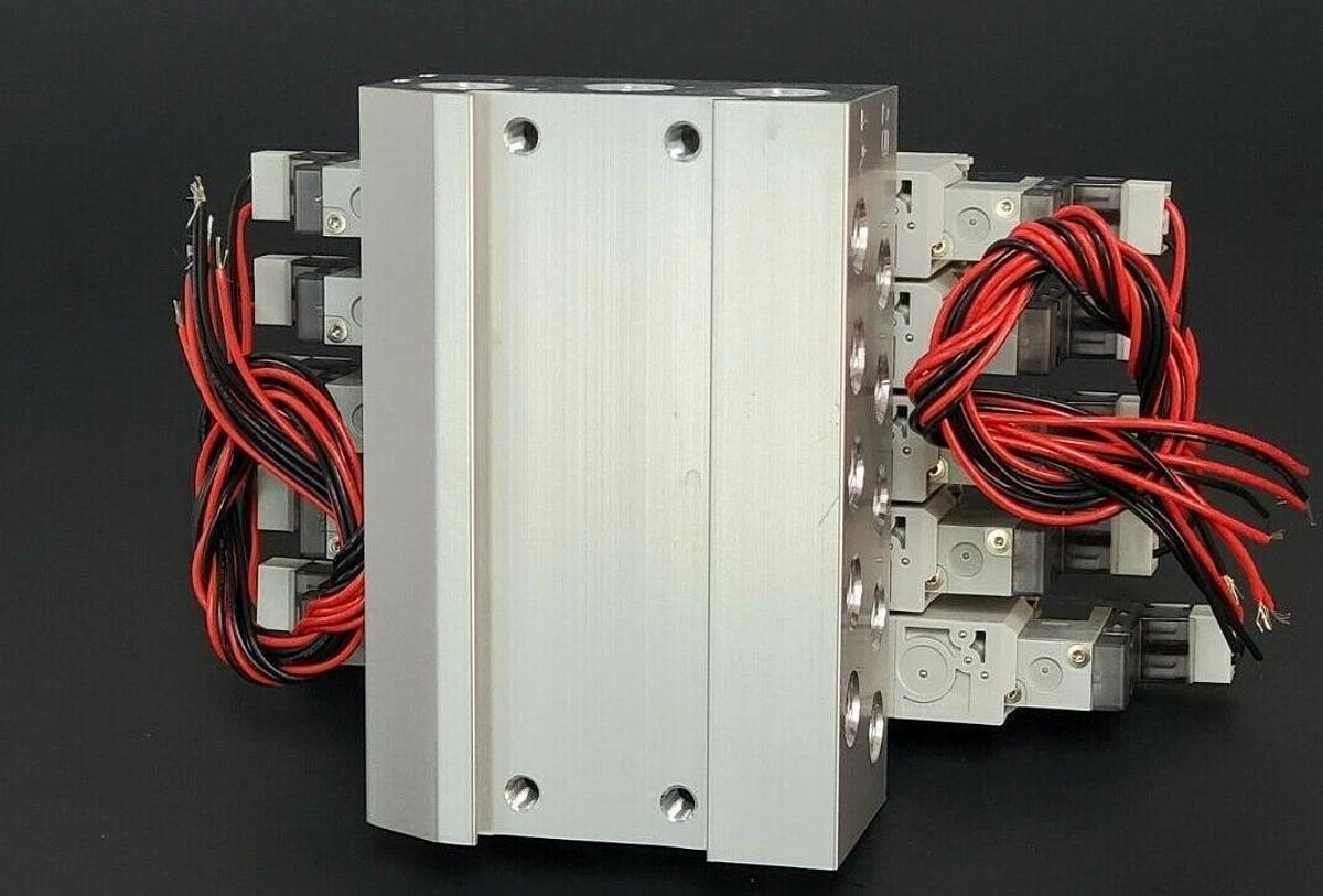 Used NIB CKD M4GE280R-06-E2-5-3 DISCRETE VALVE MANIFOLD ASSEMBLY M4GB120RC6E2HZ1D