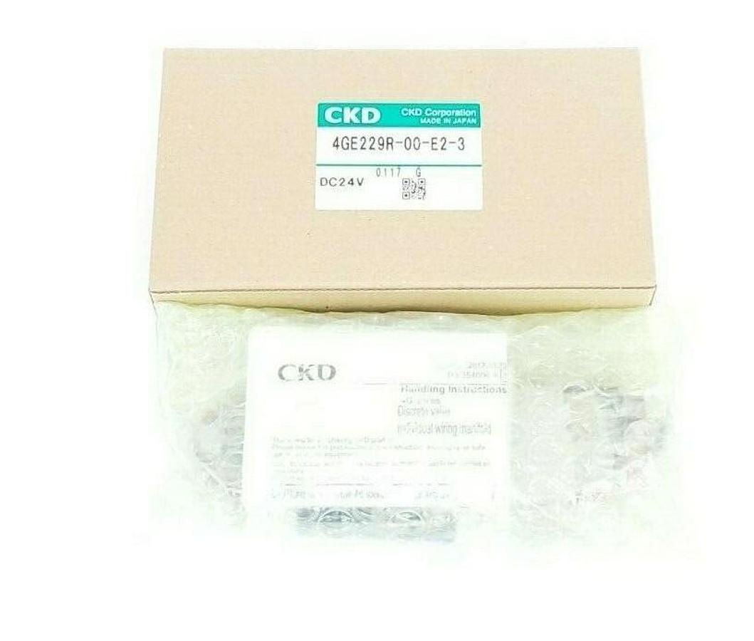 NIB CKD 4GE229R-00-E2-3 SOLENOID VALVE 4GE229R00E23, DC24V