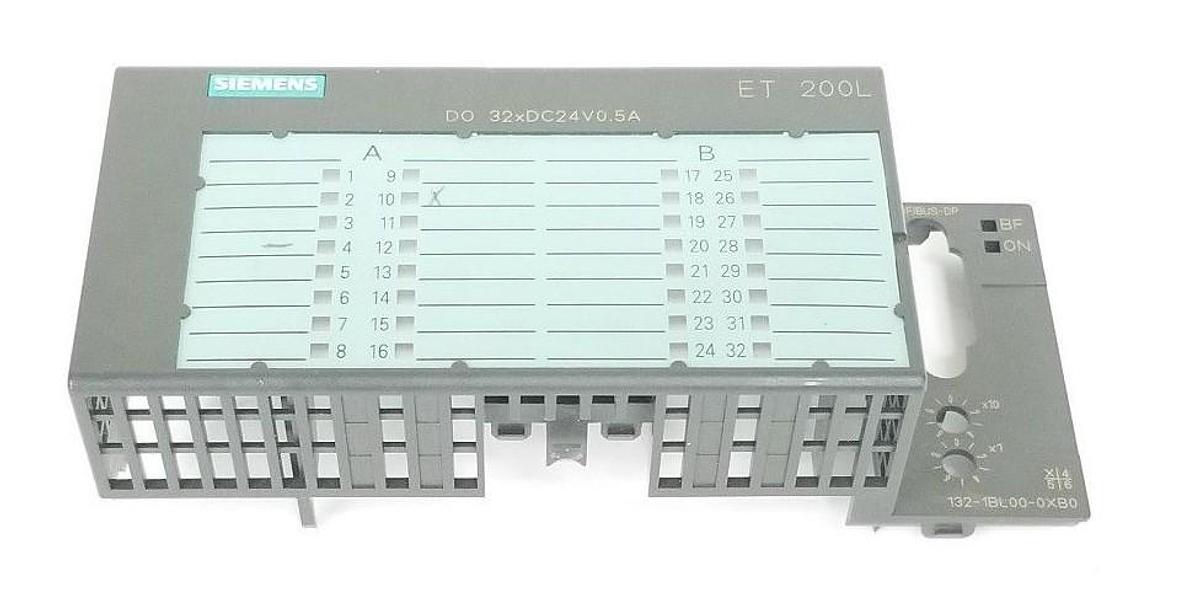 Used SIEMENS 6ES7 132-1BL00-0XB0 DIGITAL OUTPUT MODULE FRONT COVER PLATE 1321BL000XB0