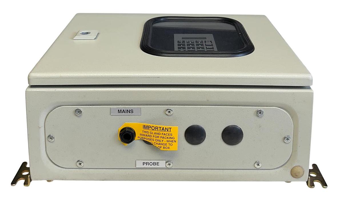 Used ROSEMOUNT 1U05600G01 WORLD CLASS 3000 OXYGEN ANALYZER SYSTEM 115V 5A 600VA NSNP