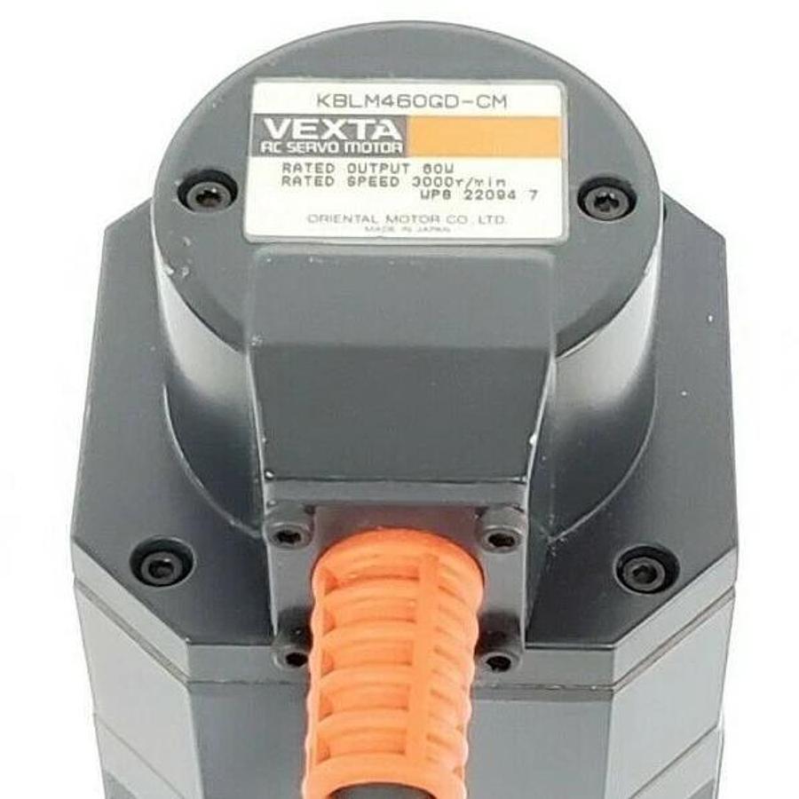 NEW ORIENTAL MOTOR KBLM460GD-CM VEXTA AC SERVO MOTOR 3000RPM W/ 4GD5K GEARHEAD
