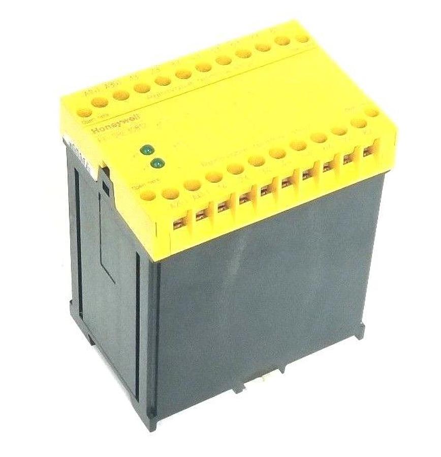 Used HONEYWELL FF-SRE30812 EXTENSION MODULE FFSRE30812