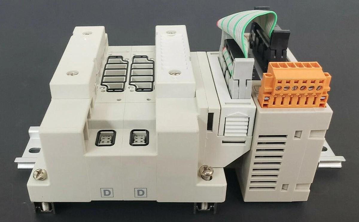 Used NEW SMC SS5V2-10PGD1-02DS-C8-D-X266 PLUG IN MANIFOLD SRT2-VOD16ML-1