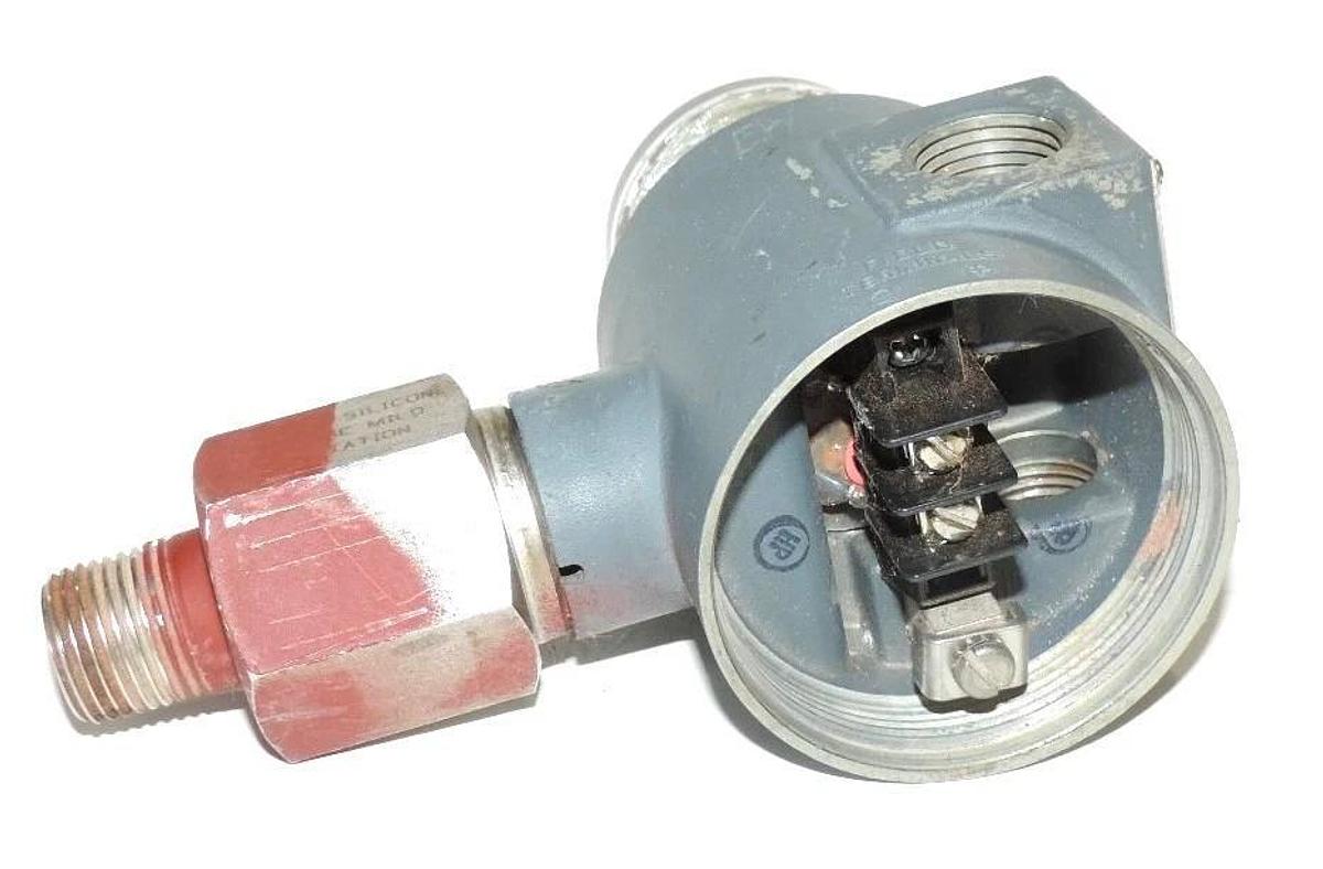 Used FOXBORO MODEL 841GM-BI-C TRANSMITTER REF. 88N60316-1A7 ORIGIN 2A8901, 12.5-36VDC