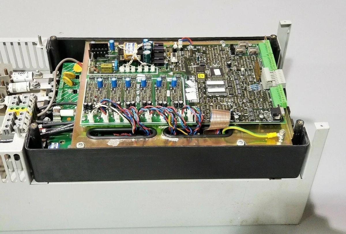 Used CONTROL TECHNIQUES V1850-KN1 FLUX VECTOR DRIVE 9800-1000-I 25HP V1850
