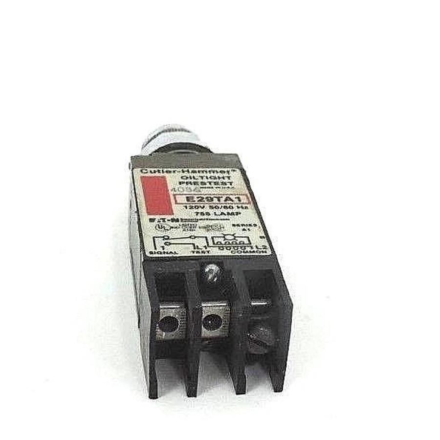 Used CUTLER HAMMER E29TA1 BLACK OILTIGHT PRESTEST INDICATOR 120V 50/60HZ