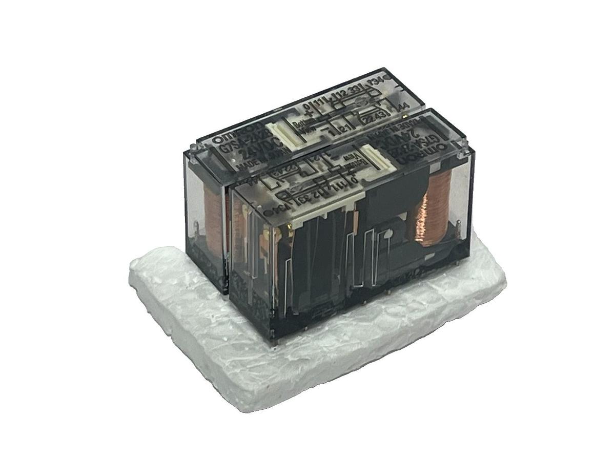 Used Lot of 2 Omron G7SA-2A2B Safety Relay 4-Pole 24VDC forcibly Guided Contacts