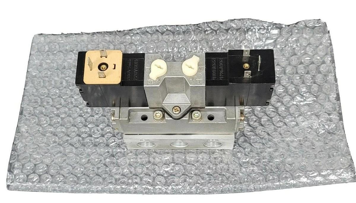 Used CKD 4F420-F VALVE 4F420 1.0-9.9 200/220V 50/60HZ