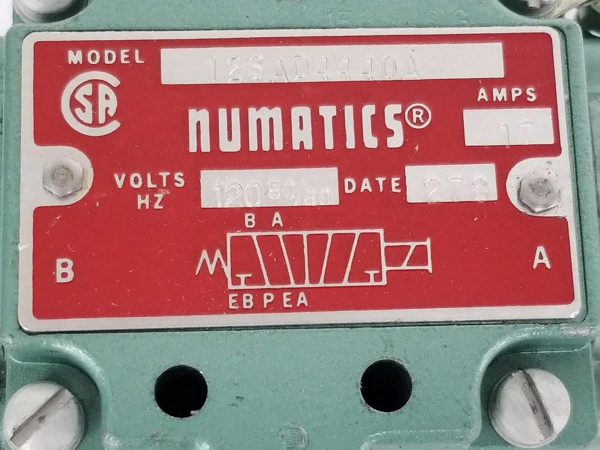 Used NUMATICS 12SAD4440A SOLENOID VALVE 0.17A, 120V, 50/60HZ