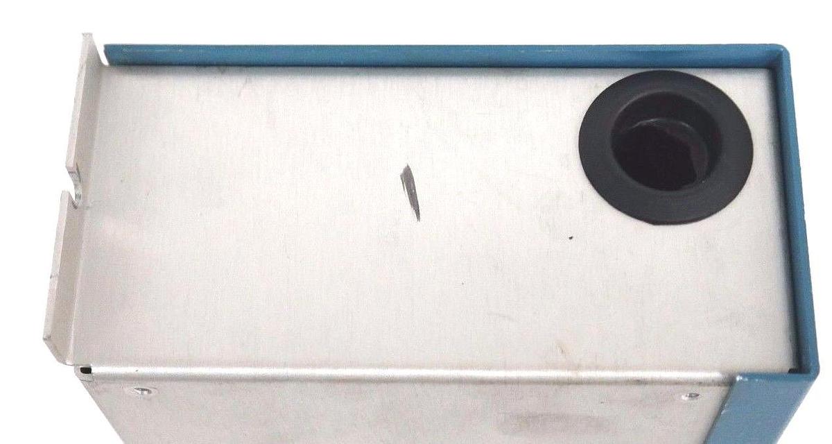 Used ACROMAG 1702-LH-U-1 SIGNAL ISOLATOR INPUT: 0 TO 120V OUTPUT: UNIVERSAL 115VAC