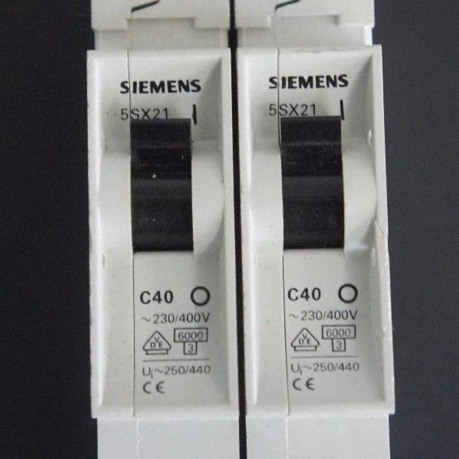 Used LOT OF 2 SIEMENS 5SX21-C40 MINIATURE CIRCUIT BREAKERS 5SX21C40, 5SX2