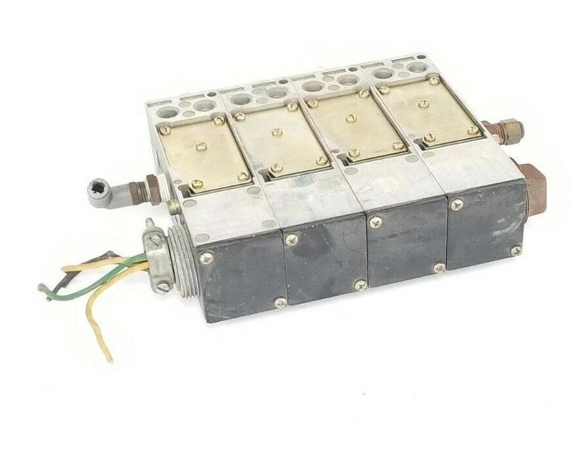 Used LOT OF 4 MAC 82A-DA-BKA SOLENOID VALVES 82ADABKA
