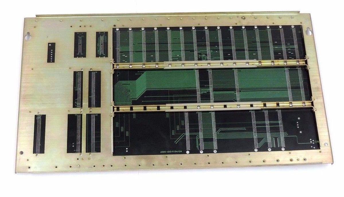 Used FANUC A16B-1010-0120 PC BOARD W/ A20B-1001-0560 PC BOARD A320-1010-T124/04