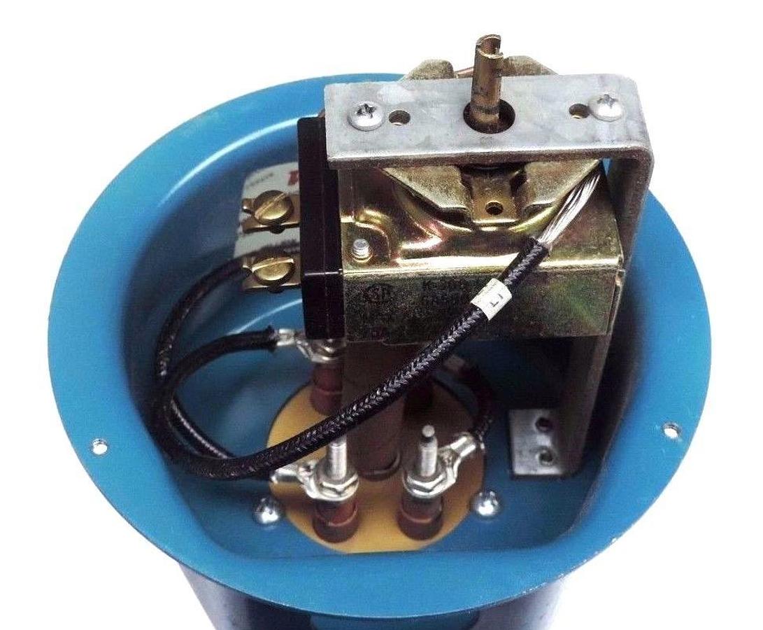 Used WELLMAN THERMAL SYSTEMS MT6312A TANK HEATER 3000 WATTS 240VAC PHASE 1
