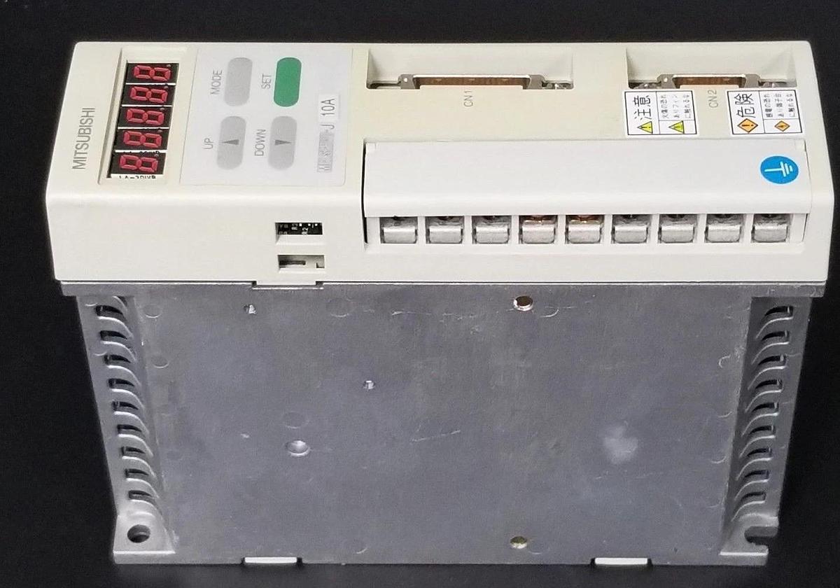 Used MITSUBISHI MR-J10A AC SERVO AMPLIFIER MRJ10A