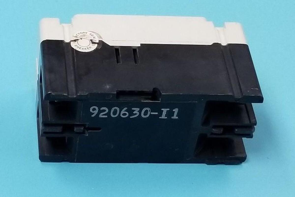 Used WESTINGHOUSE 6639C85G87 CIRCUIT BREAKER HFD2030 , SER.C, 600VAC, 30A, HFD 65K