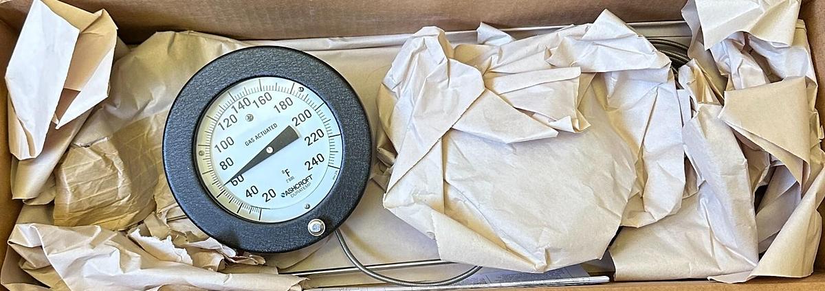 Used NEW ASHCROFT C-600A-02-C12-B01-A1-L07-AK / 30167803-6 DURATEMP DIAL THERMOMETER