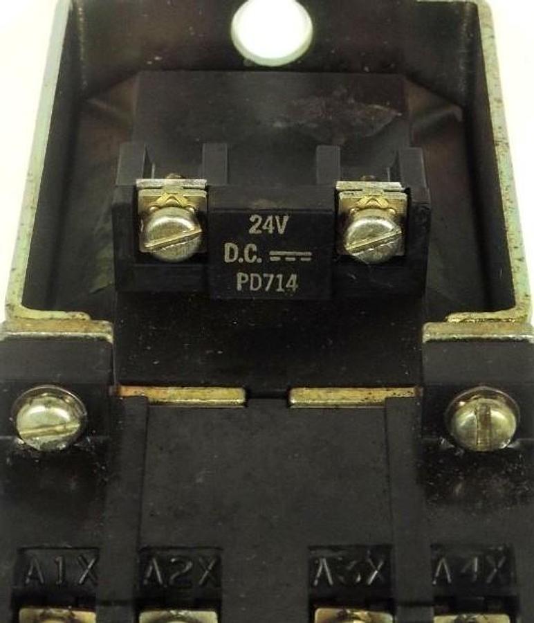 Used ALLEN BRADLEY 700DC-P1200Z24 DC RELAY 700DCP1200Z24 SER. A, 24V PD174 COIL