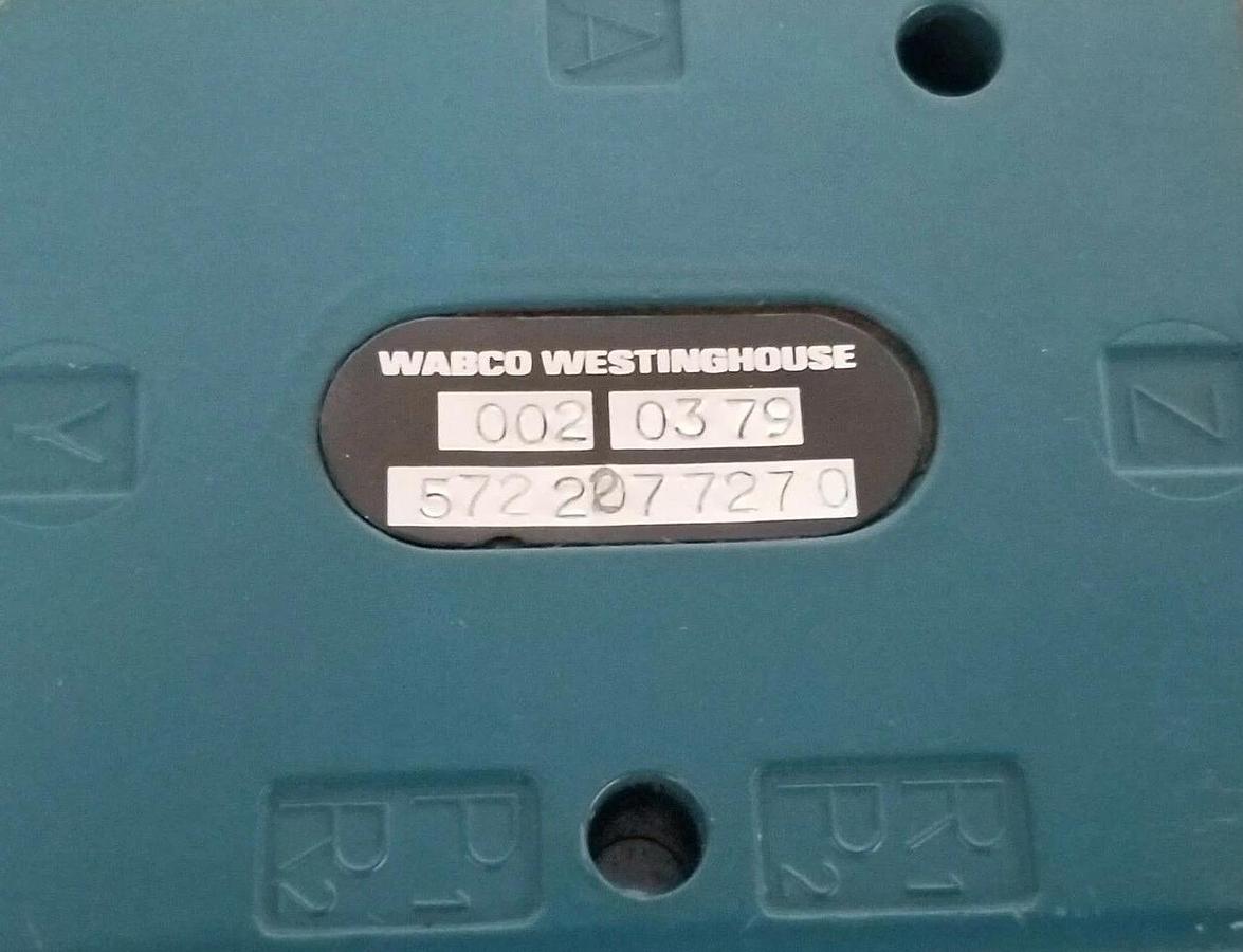 Used WABCO WESTINGHOUSE 572 227 7270 SOLENOID VALVE W/ W5140 COIL 110-115V 50-60HZ