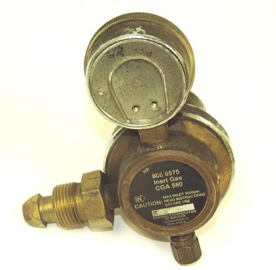 Used AIRCO CGA 580 SERIES 6500 INERT GAS REGULATOR 8066575