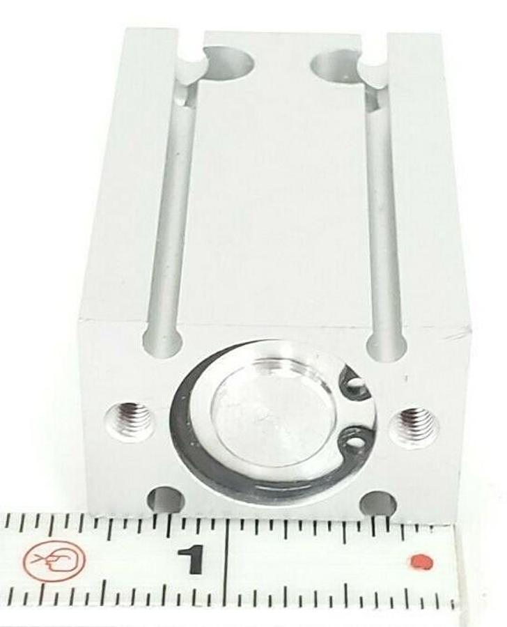 Used SMC CU20-30D DOUBLE ACTING CYLINDER FREE MOUNT 20MM CU2030D, 0.7 MPa