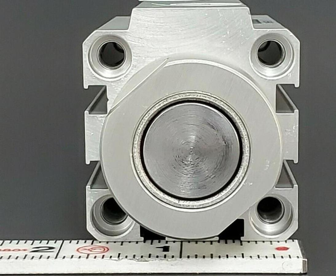 Used NEW CKD STK-32-20 CYLINDER STK3220 W/ TWO T2YH REED SWITCHES