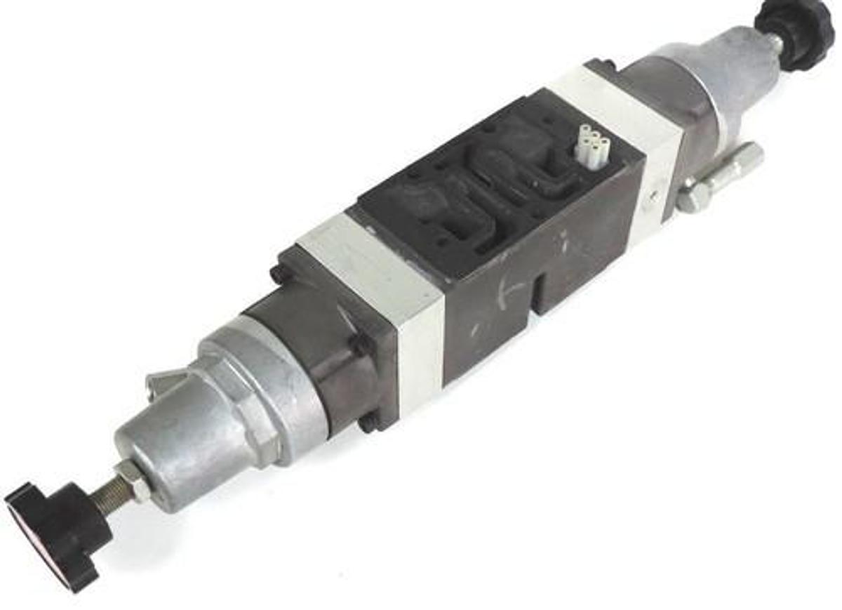 Used NUMATICS 554RQ100J PNUEMATIC PRESSURE REGULATOR