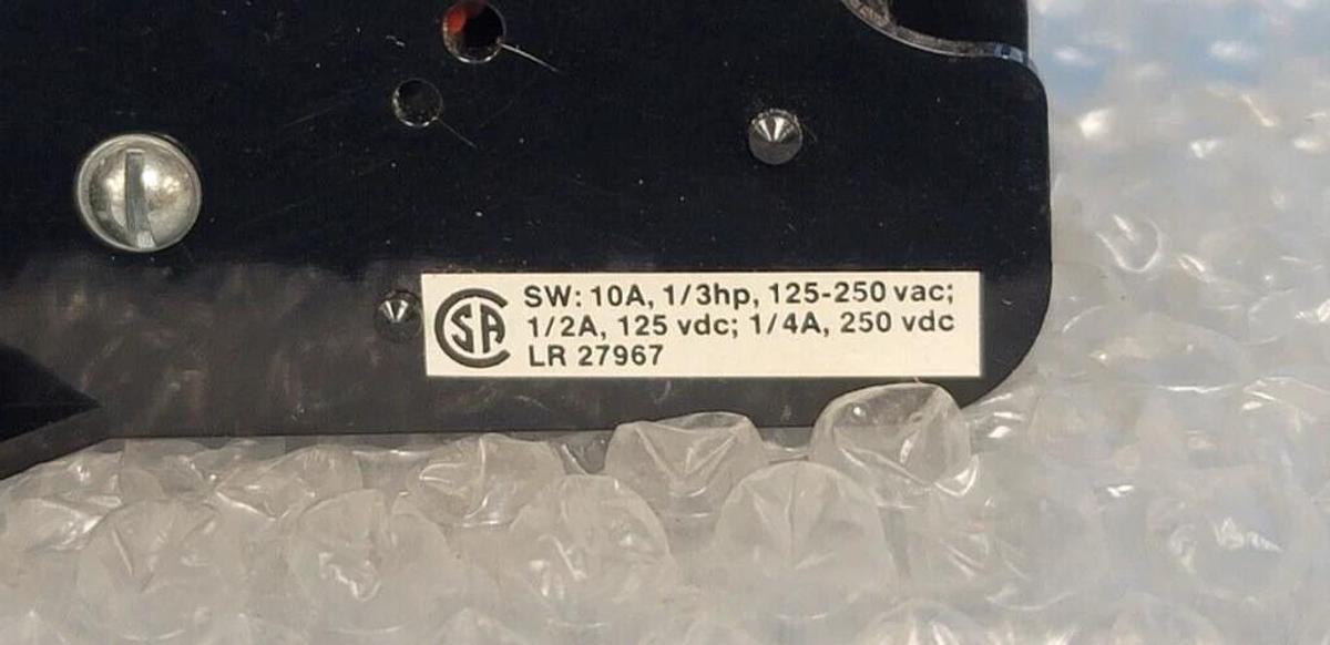 NIB EAGLE SIGNAL TM1A601 TIMER 6-SEC 120V/60HZ