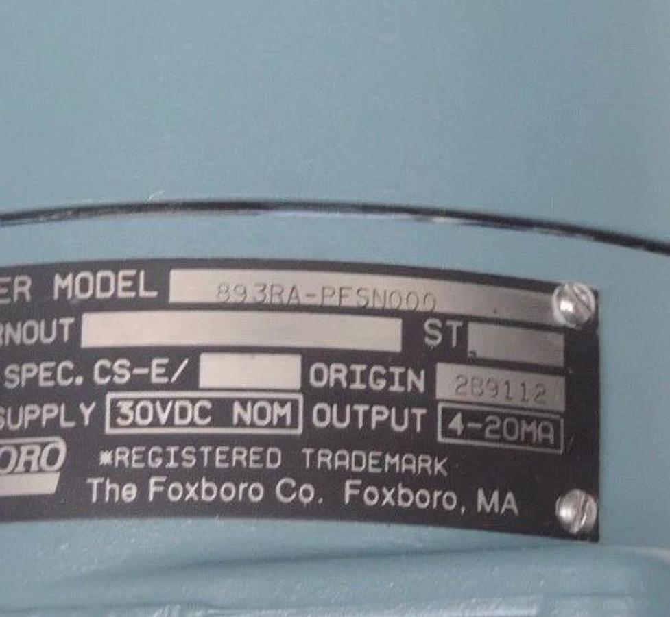 Used NIB FOXBORO 893RA-PFSN000 TEMP. TRANSMITTER RANGE 0-400 DEG F ORIGIN 2B9112