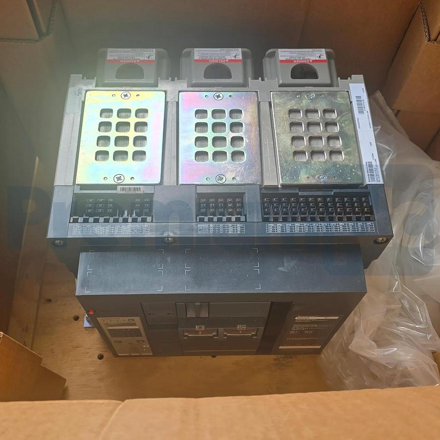 Square D WL3GGR44A9DFBBWPEA MasterPact NW25H 3P 2500A Breaker w/Micrologic Trip