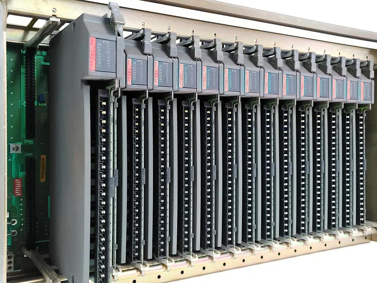 Used ALLEN BRADLEY 1771-A4B 16 SLOT I/O CHASSIS SER. B REV. K01 W/ 15 1771-IAD SER. D
