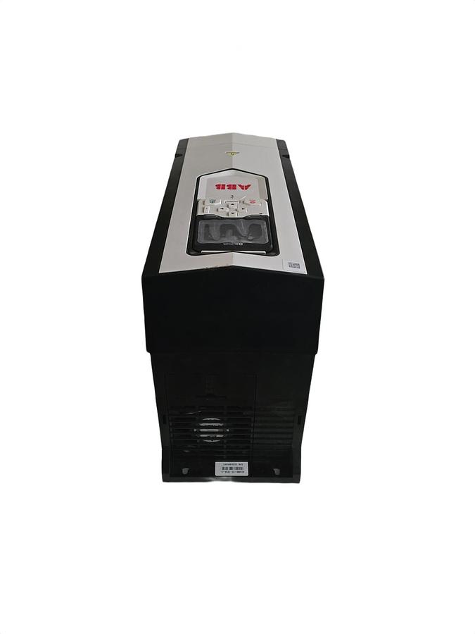 Used ABB ACS880-01-021A-5 AC Drive 11kW/15HP 21A 3-Ph 380-500V 3ABD00037810-D NSNP