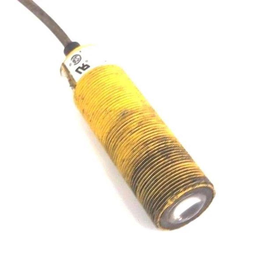 Used BANNER SMA30PEL AC/DC EMITTER SENSOR