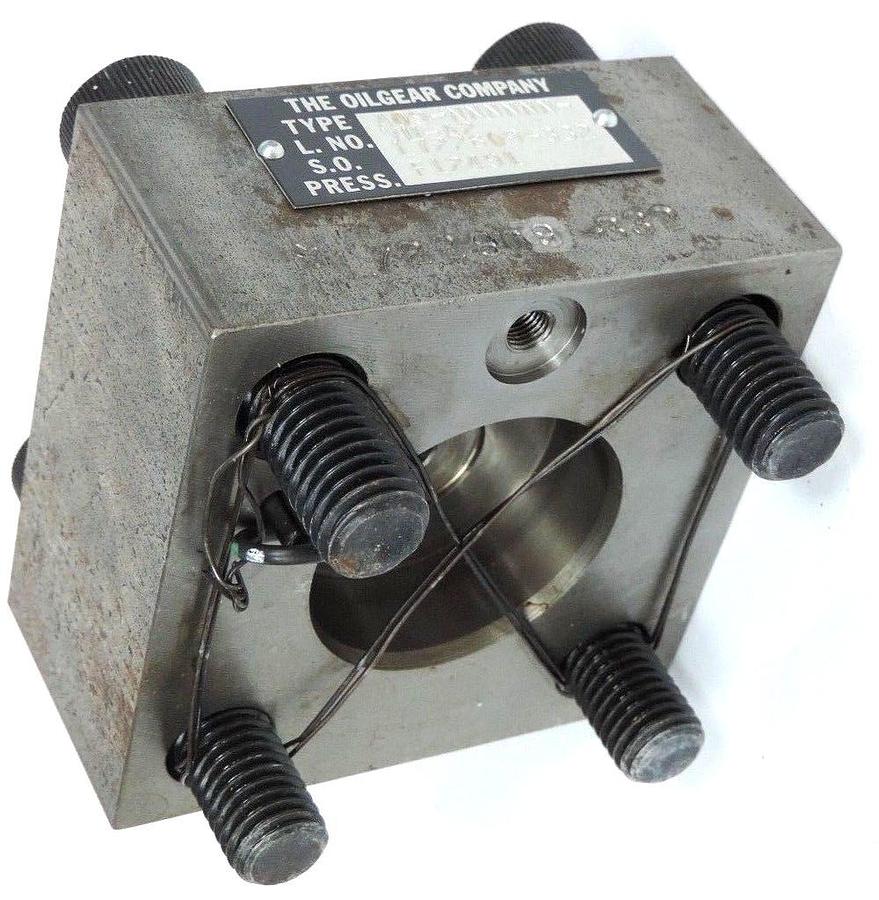 Used NEW OILGEAR COMPANY A09-NNNNNN-VU-A2 CYLINDER BLOCK L. NO. L722809-332