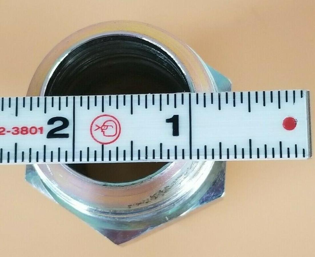 Used LOT OF 2 NEW EATON FEMALE PIPE FITTINGS 1.25" BORE STRAIGHT TO 1.25" BORE NIPPLE