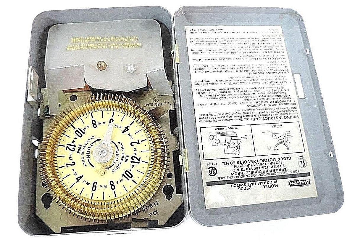 Used DAYTON 2E026 PROGRAM TIME SWITCH FOR 96 TIMING OPERATIONS ON 24 HOUR SCHEDULE