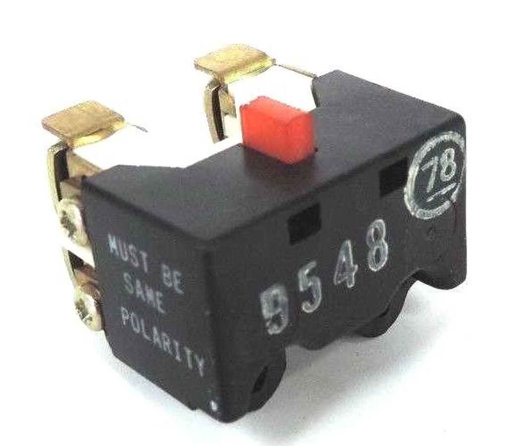 Used NEW SQUARE D 9007 D0-14 SNAP SWITCH SER. A CLASS 9007 TYPE D0-14