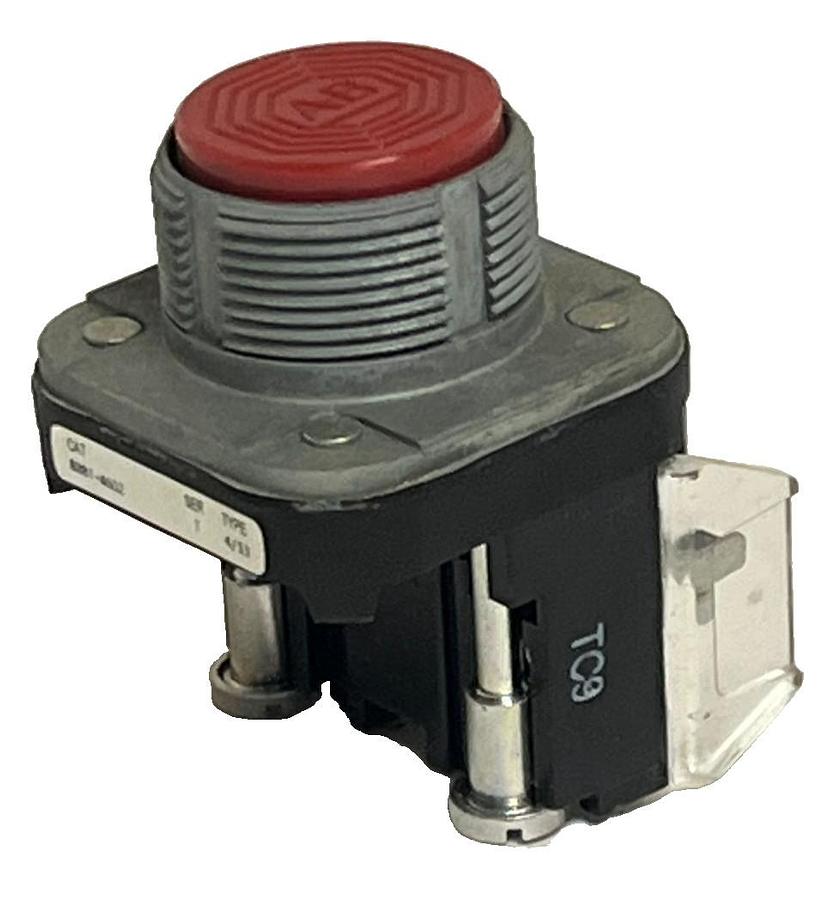 Allen-Bradley 800T-A6D2 Ser. T 30mm Momentary Push Button - Flush Head - Red