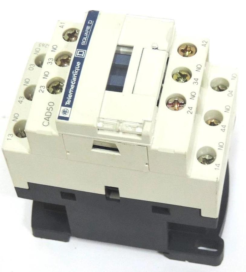 Used TELEMECANIQUE CAD50G7 RELAY 120V, 50/60HZ