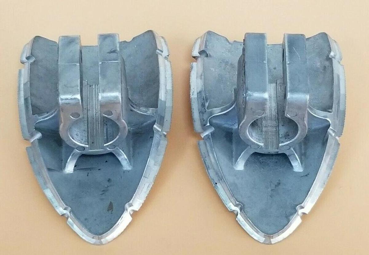 Used LOT OF 2 KRONES 1-02480001-0 ALUMINUM PALLET BODIES 1024800010