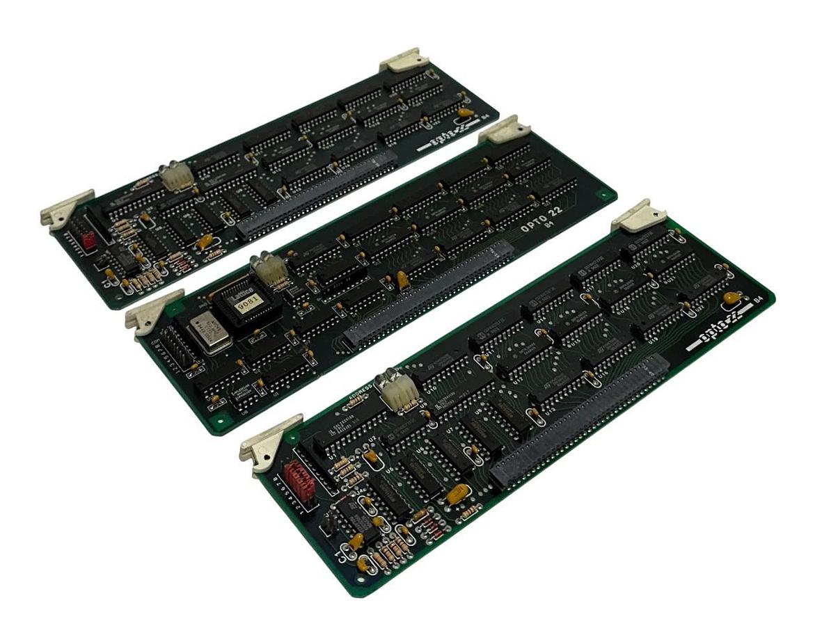 Used 3 OPTO 22 B4 DIGITAL BRAINBOARDS 32-PT CLASSIC PAMUX 001788K / 001788L USNP