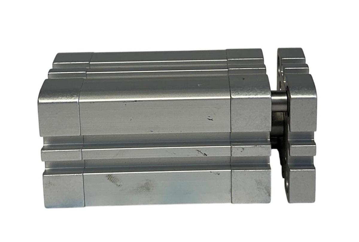 Used FESTO ADNGF-32-40-P-A / 554244 PNEUMATIC COMPACT CYLINDER 40mm STROKE USNP