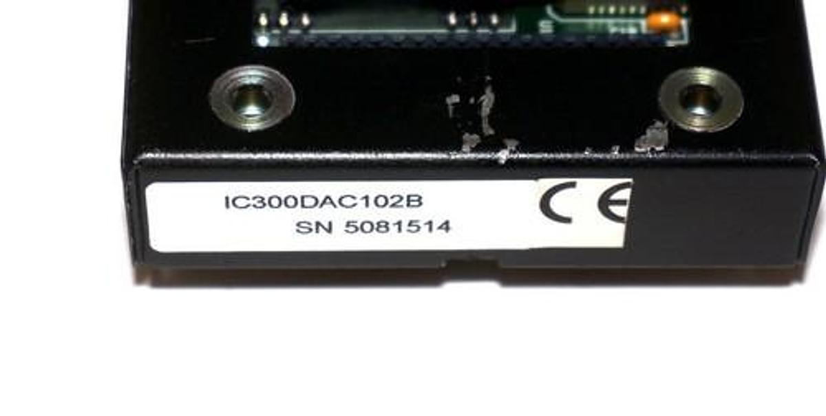 Used GE FANUC IC300DAC102B ANALOG OUTPUT MODULE IC300DAC102