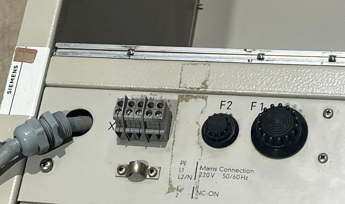 Used SIEMENS SINUMERIK OPERATOR CONSOLE *FOR PARTS* GE. 548 021.7128.04