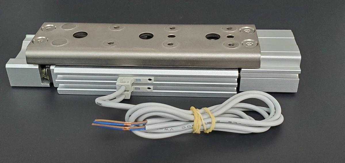 Used NEW SMC MXQ12CL-50Z4-M9BV CYLINDER, SLIDE TABLE WITH AUTO SWITCH MXQ12CL50Z4M9BV
