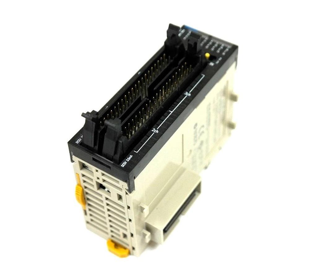 Used OMRON CJ1W-MD563 MIXED I/O MODULE 32 IN, 5VDC 3.5mA ,32 OUT 5VDC 35mA, CJ1WMD563