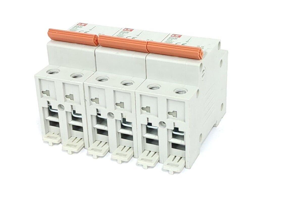 Used LOT OF 3 LS BKN D2 BREAKERS 400V