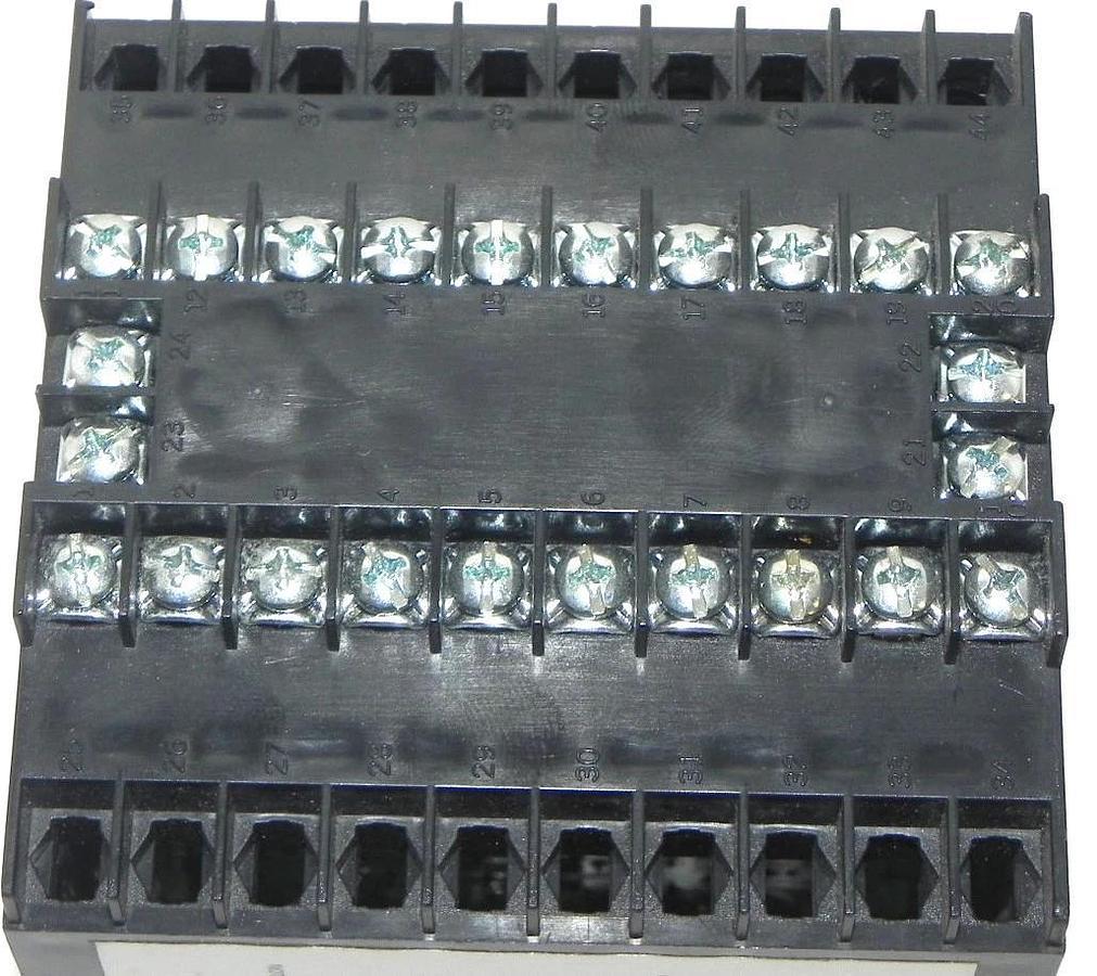 Used ATHENA CONTROLS 25CTS0000000 TEMPERATURE CONTROL 25CTS0000000