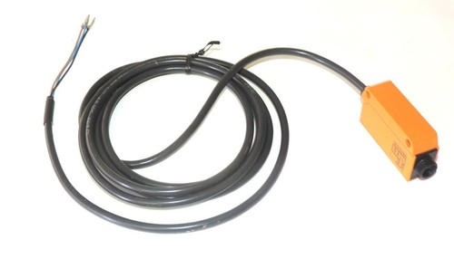 Used IFM EFFECTOR OU5001 FIBER OPTIC AMPLIFER OUF-HPKG