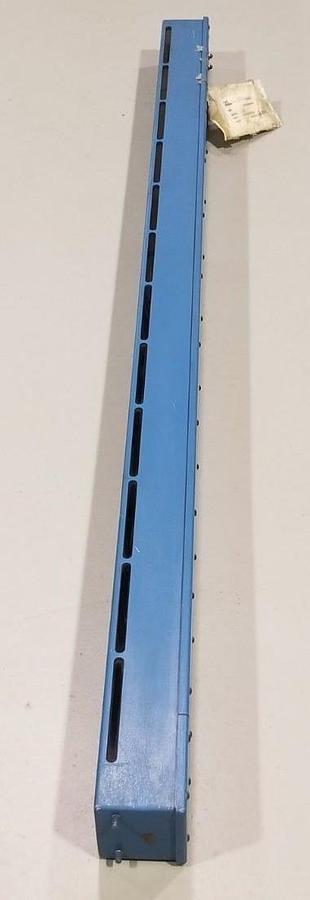 Used TRIAD CONTROLS INC. TR-72-AC-AU LIGHT CURTAIN 72'' TR72ACAU (REPAIRED)
